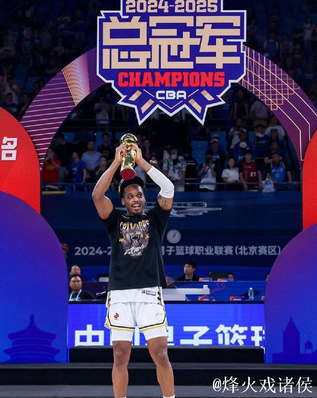 广厦官宣签下巴里-布朗 上赛季季后赛场均27分 广厦官宣签下巴里-布朗 上赛季季后赛场均27分